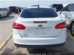 2017 Ford Focus S Белый vin: 1FADP3E22HL313639