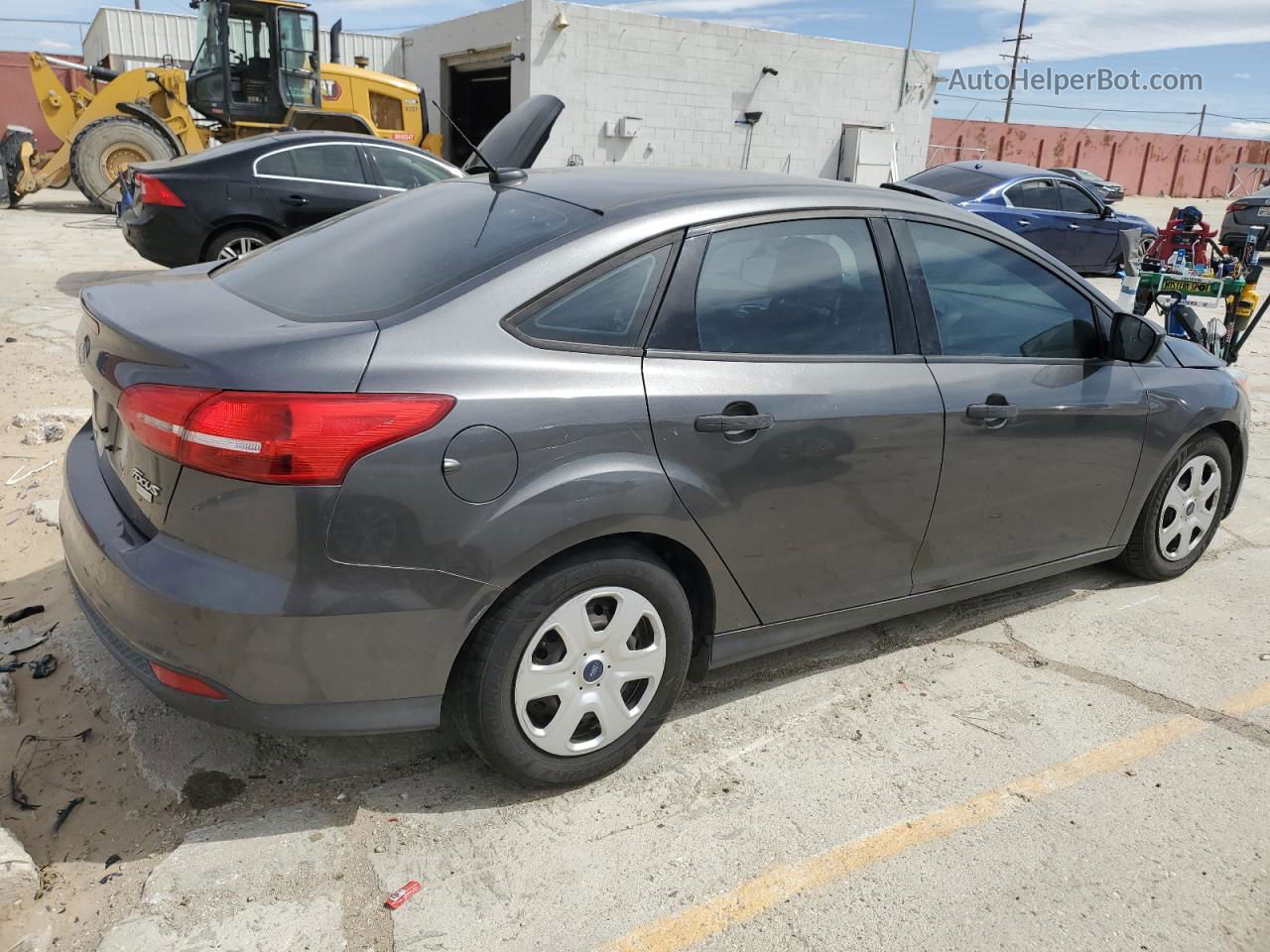 2015 Ford Focus S Gray vin: 1FADP3E23FL385706