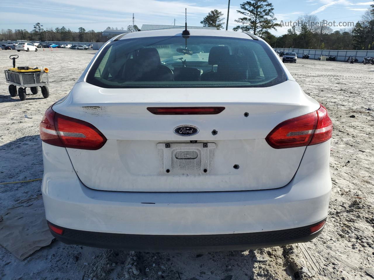 2016 Ford Focus S White vin: 1FADP3E23GL292721