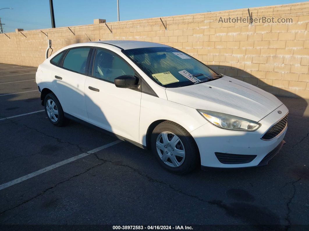 2017 Ford Focus S White vin: 1FADP3E23HL277511