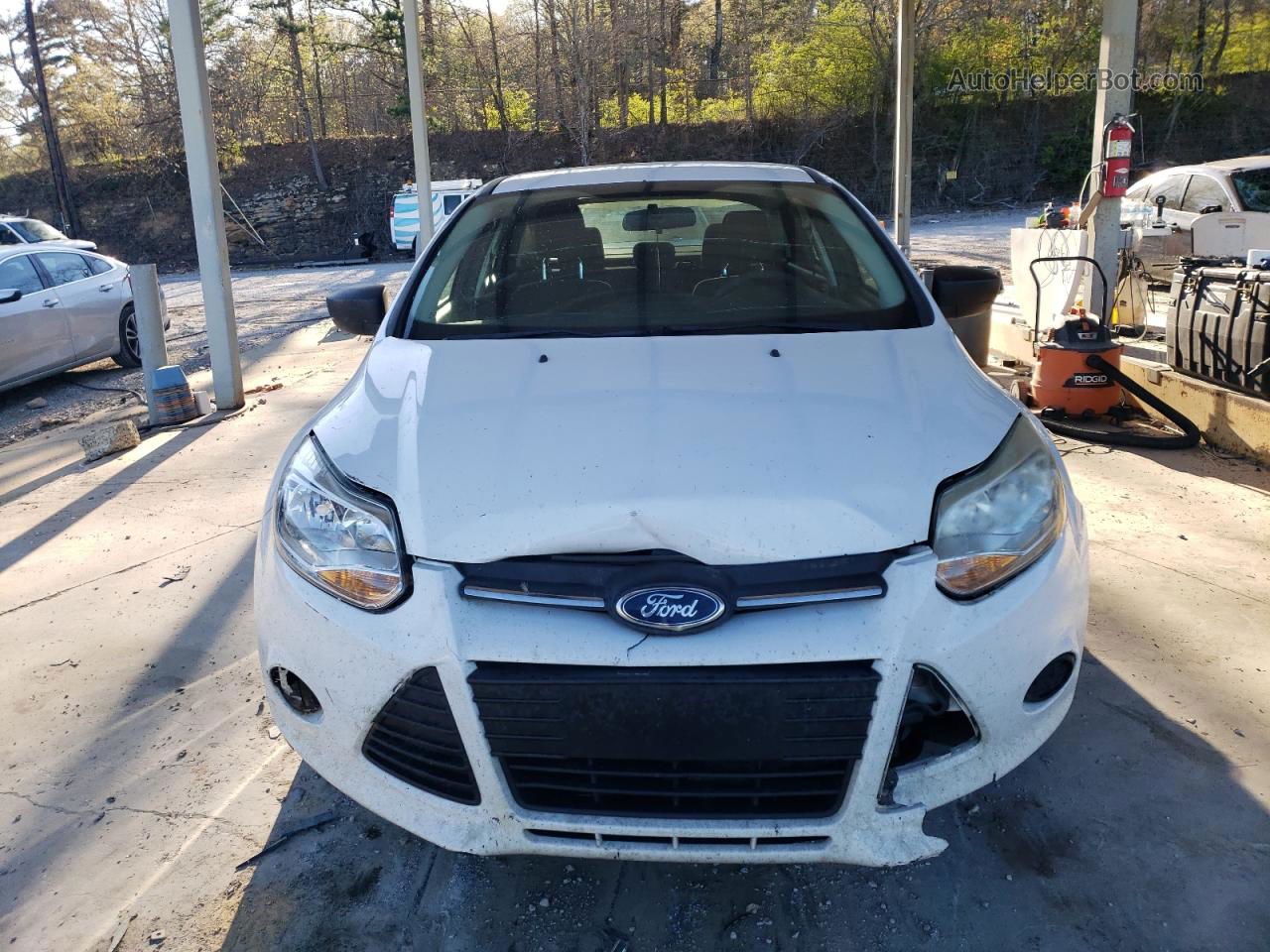 2014 Ford Focus S White vin: 1FADP3E24EL220276