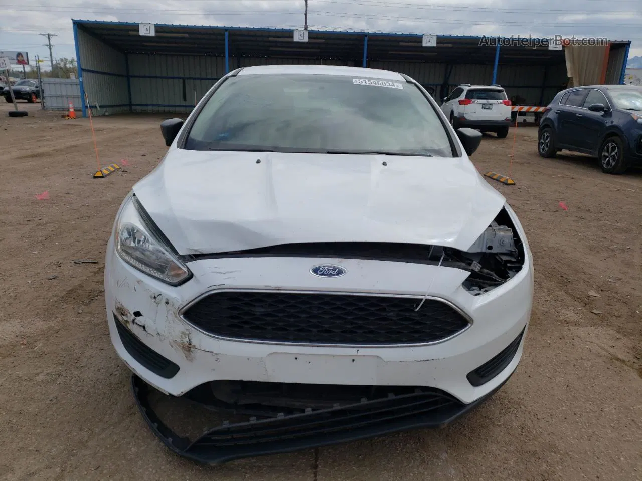 2018 Ford Focus S White vin: 1FADP3E24JL312515