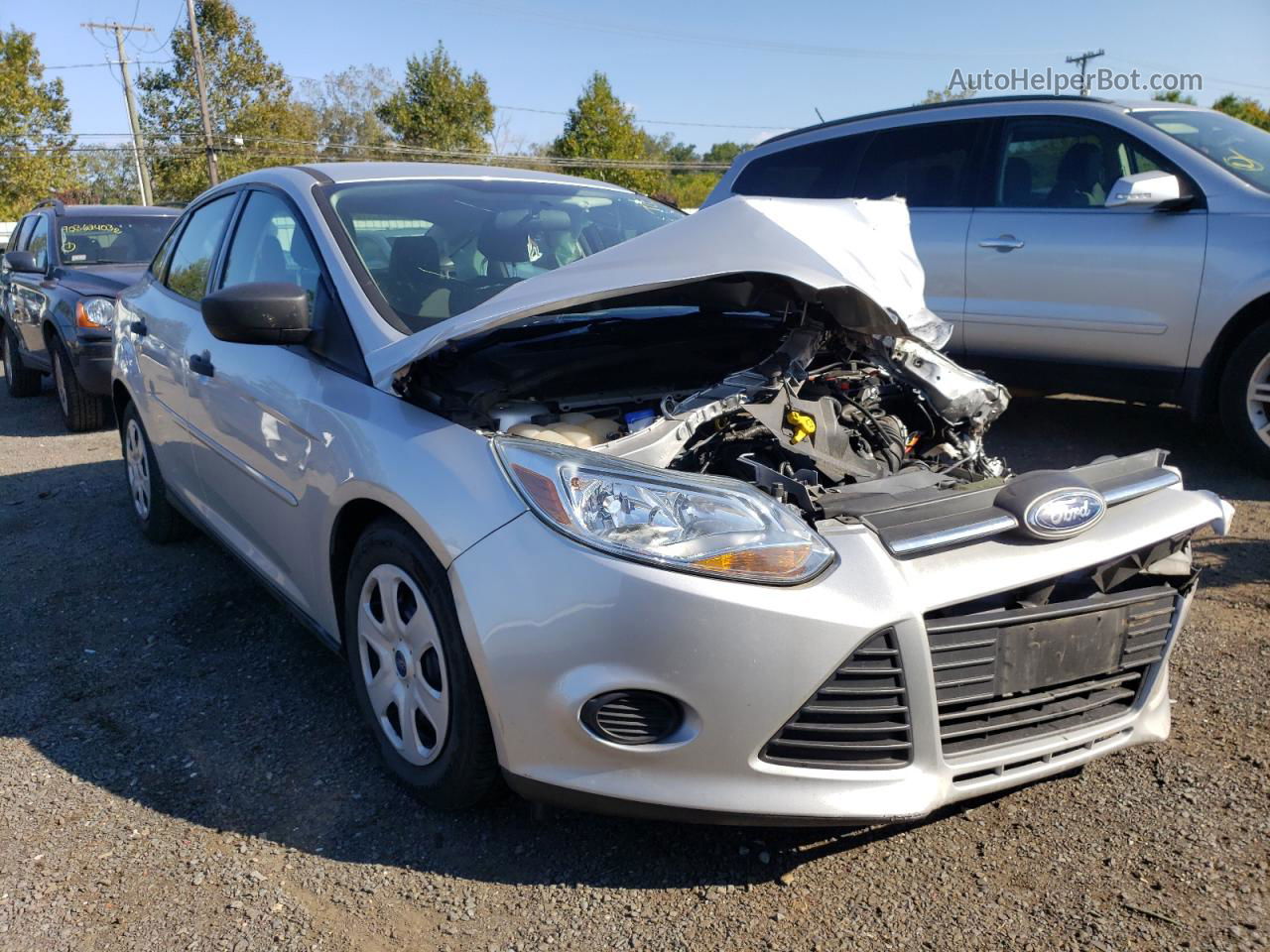 2014 Ford Focus S Серебряный vin: 1FADP3E25EL415707