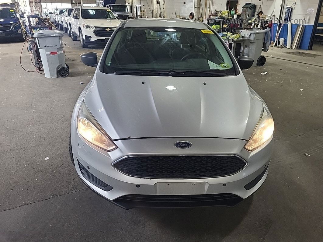 2016 Ford Focus S vin: 1FADP3E25GL298679