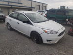 2017 Ford Focus S White vin: 1FADP3E25HL340415