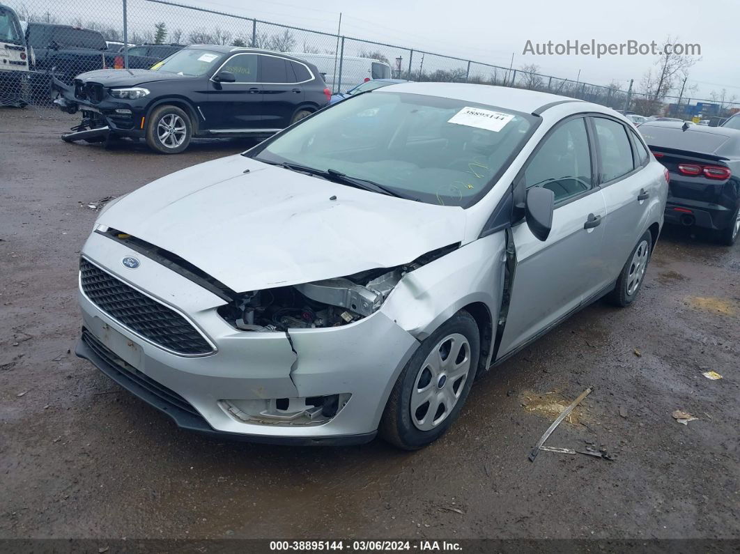 2018 Ford Focus S Silver vin: 1FADP3E25JL203173