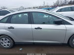 2018 Ford Focus S Серебряный vin: 1FADP3E25JL203173