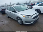 2018 Ford Focus S Серебряный vin: 1FADP3E25JL203173