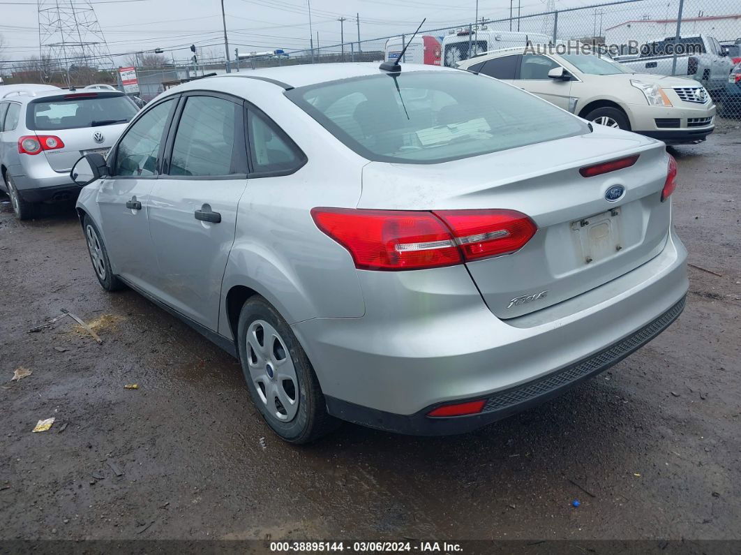 2018 Ford Focus S Silver vin: 1FADP3E25JL203173