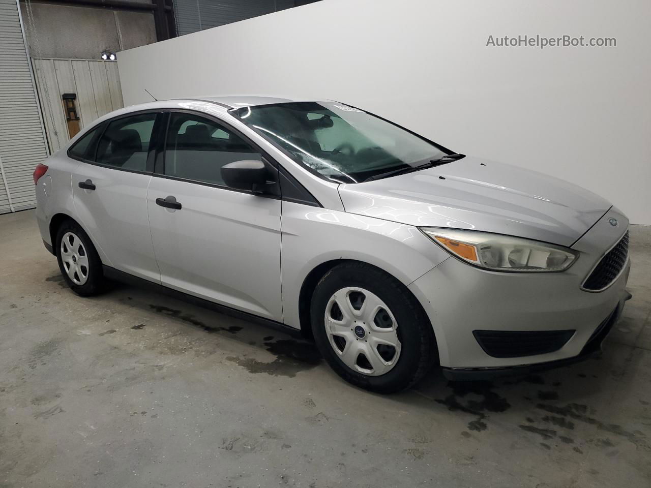 2015 Ford Focus S Silver vin: 1FADP3E26FL335978