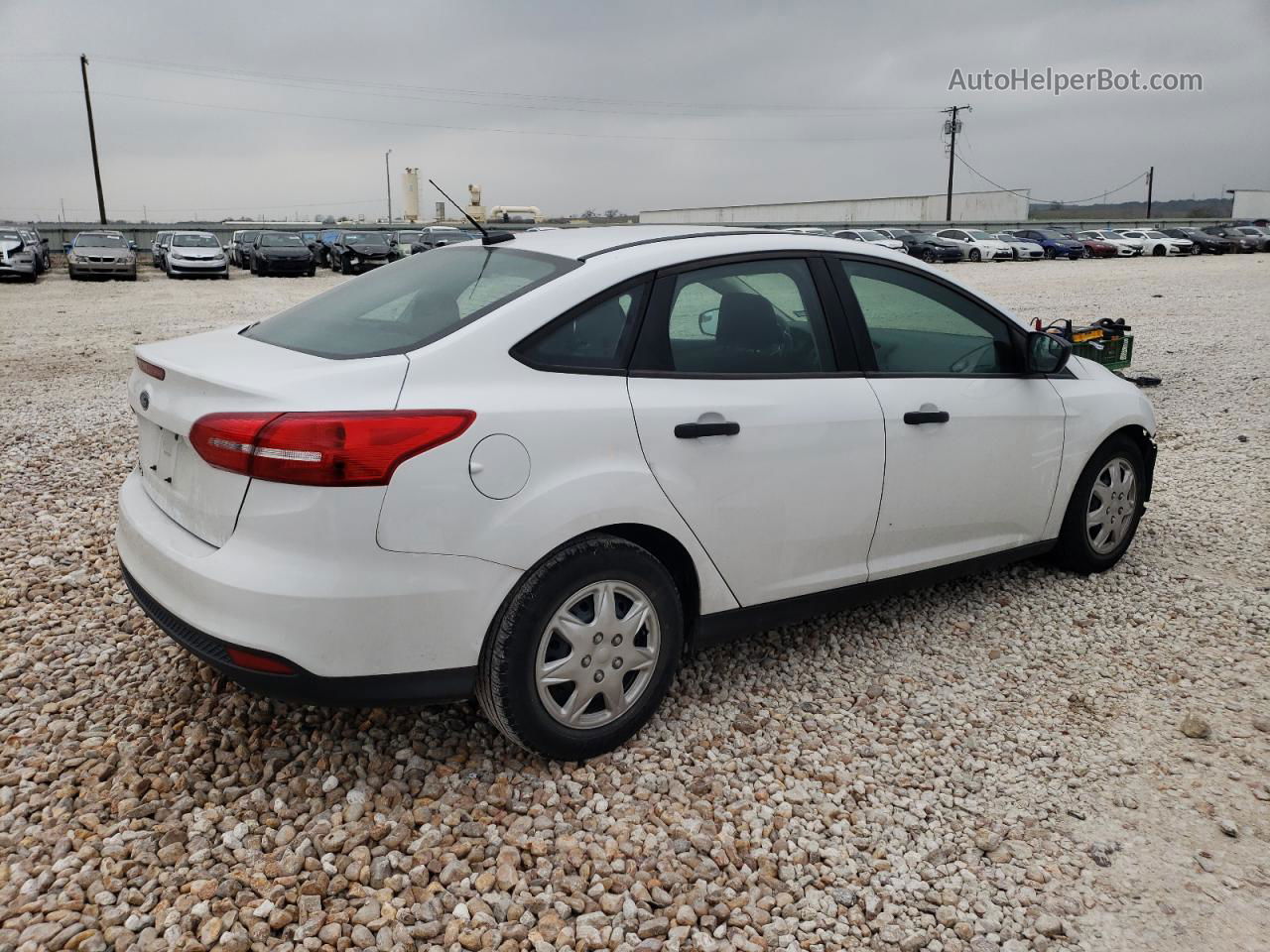 2017 Ford Focus S White vin: 1FADP3E26HL239352