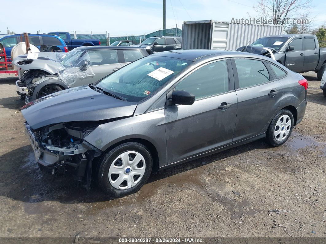 2018 Ford Focus S Gray vin: 1FADP3E26JL226137