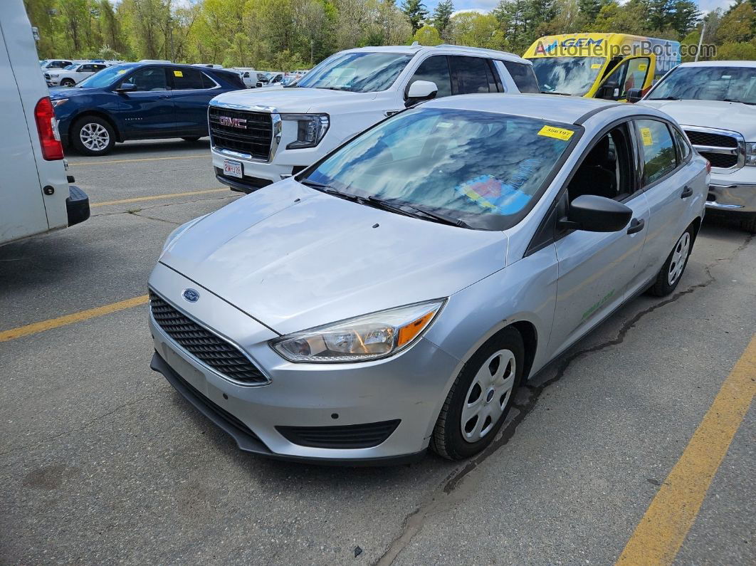 2016 Ford Focus S vin: 1FADP3E27GL373673