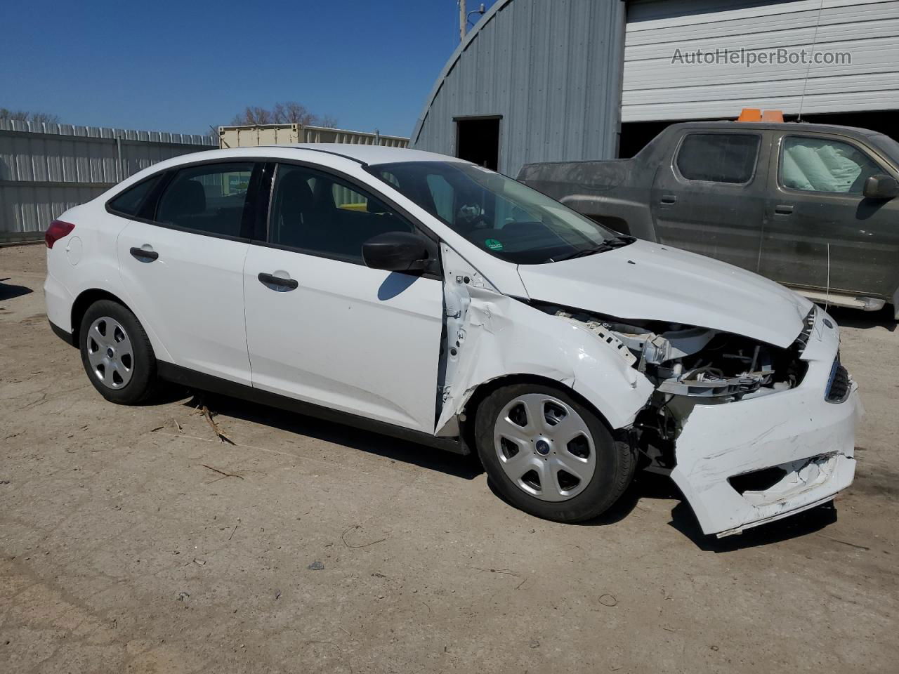 2018 Ford Focus S White vin: 1FADP3E28JL304899