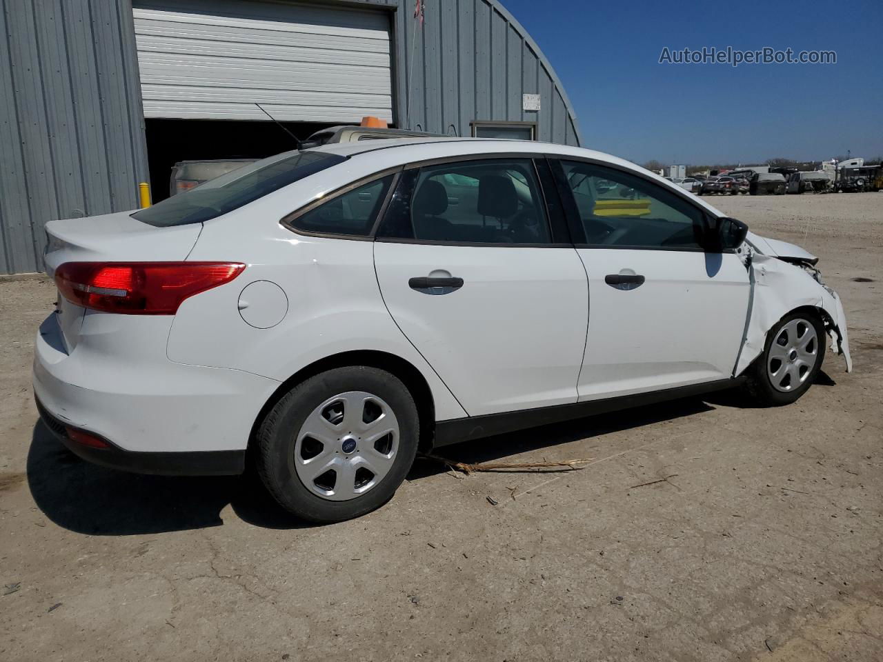 2018 Ford Focus S White vin: 1FADP3E28JL304899