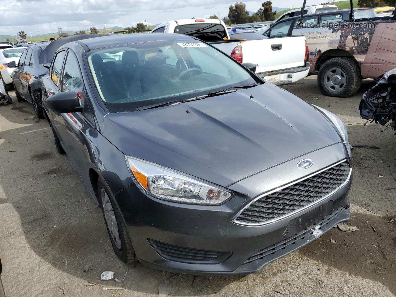 2017 Ford Focus S Gray vin: 1FADP3E29HL285211