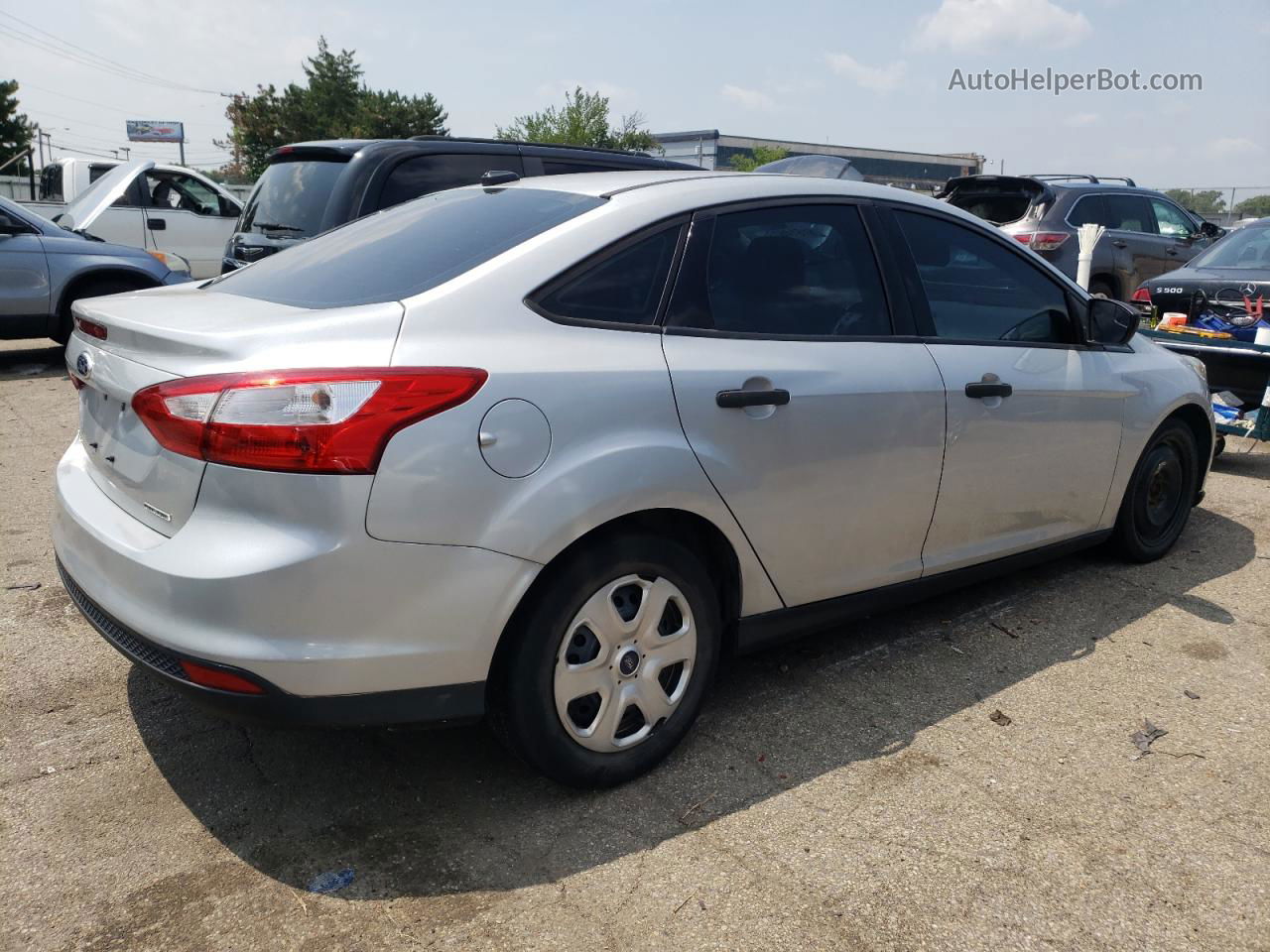 2013 Ford Focus S Silver vin: 1FADP3E2XDL300566