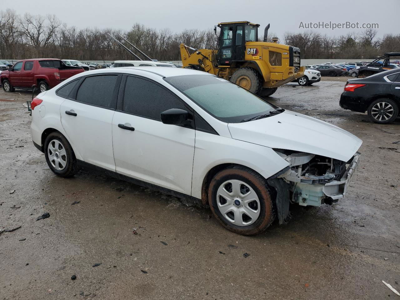 2018 Ford Focus S White vin: 1FADP3E2XJL302927