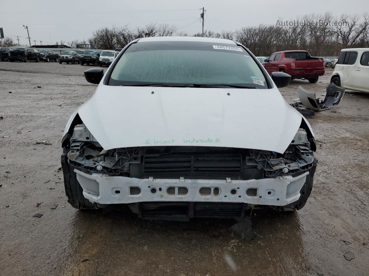 2018 Ford Focus S White vin: 1FADP3E2XJL302927