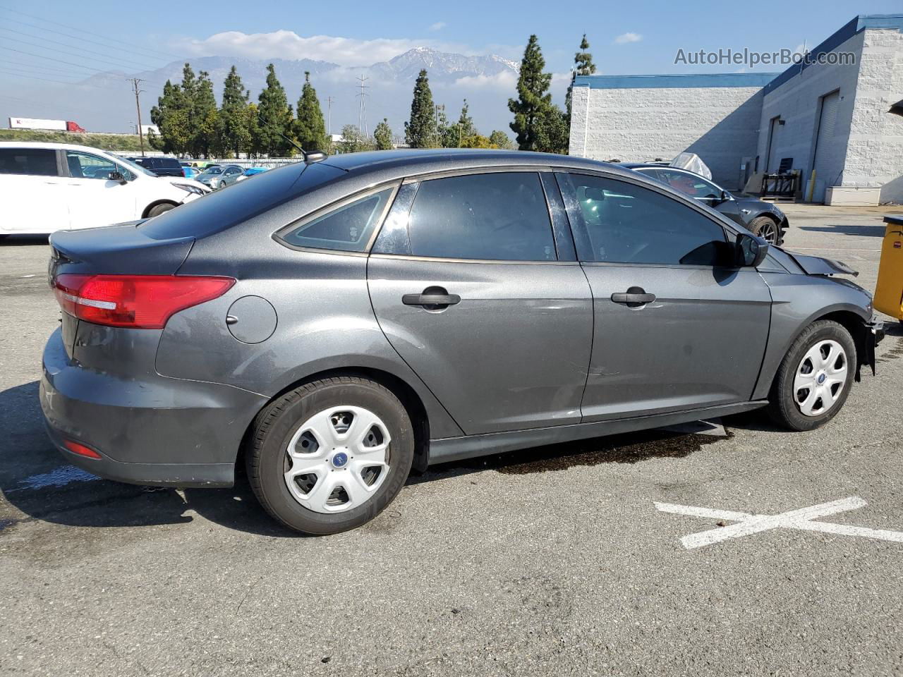 2018 Ford Focus S Серый vin: 1FADP3E2XJL322742