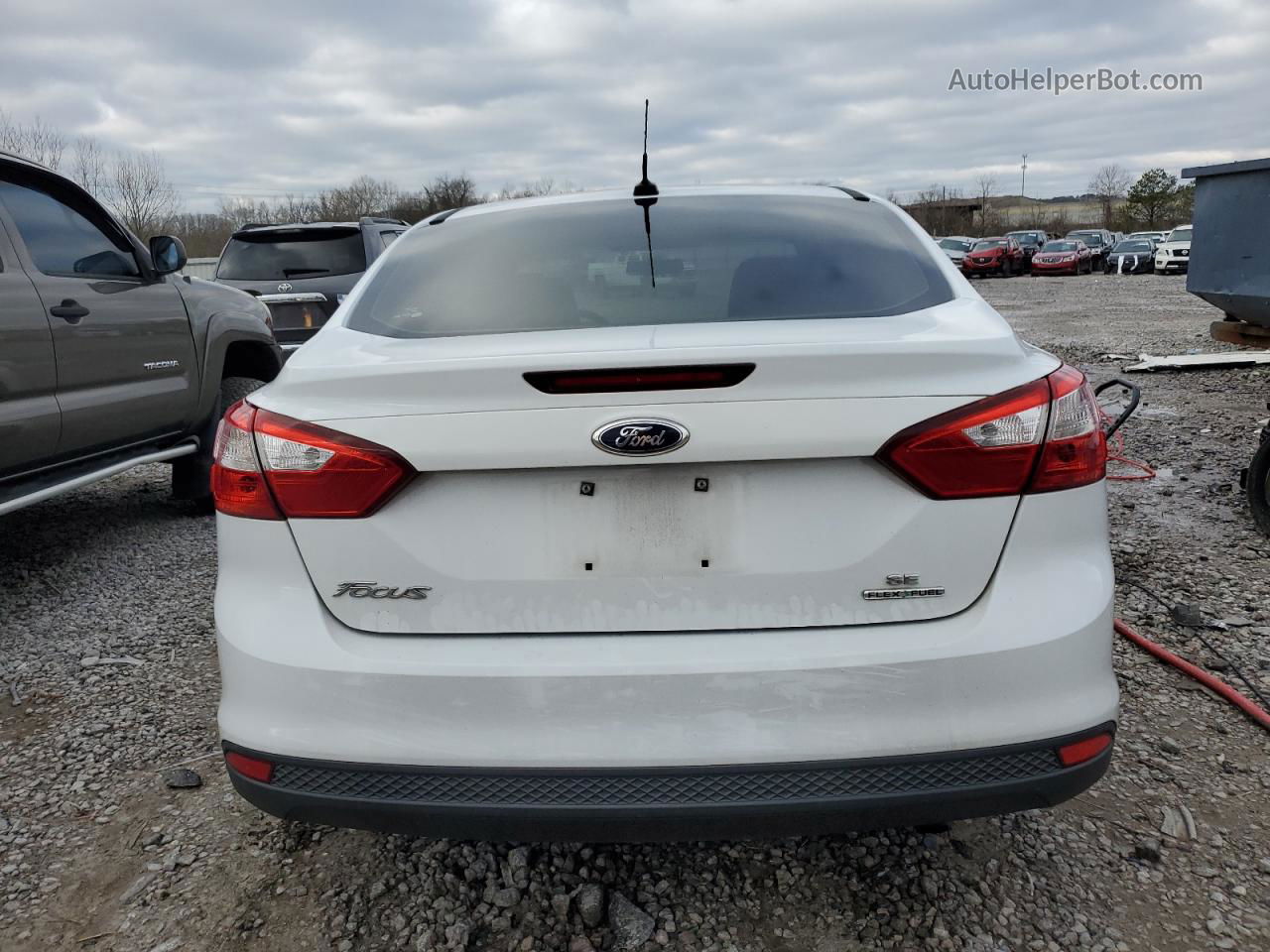 2014 Ford Focus Se White vin: 1FADP3F20EL179403