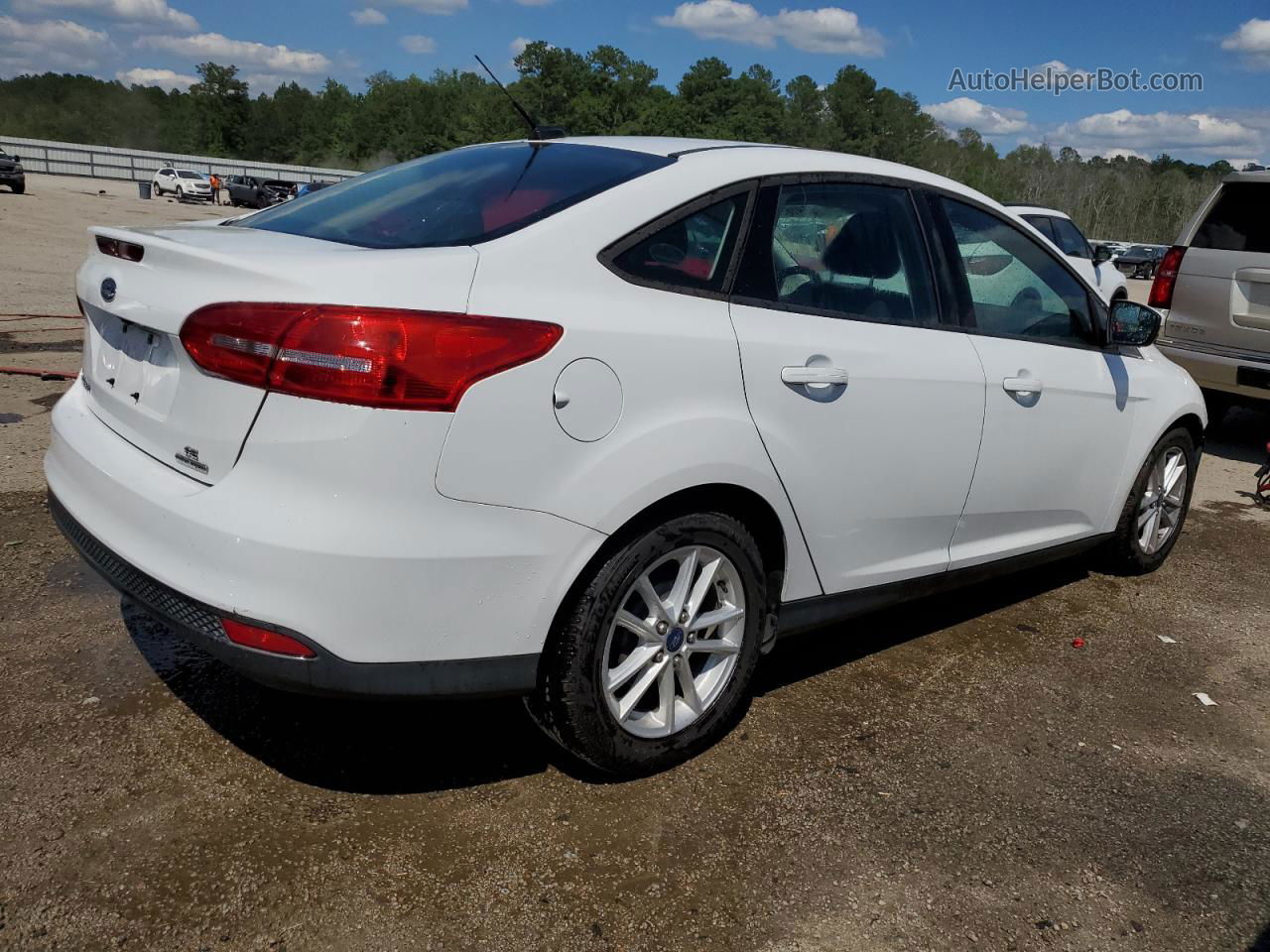 2015 Ford Focus Se White vin: 1FADP3F20FL264064