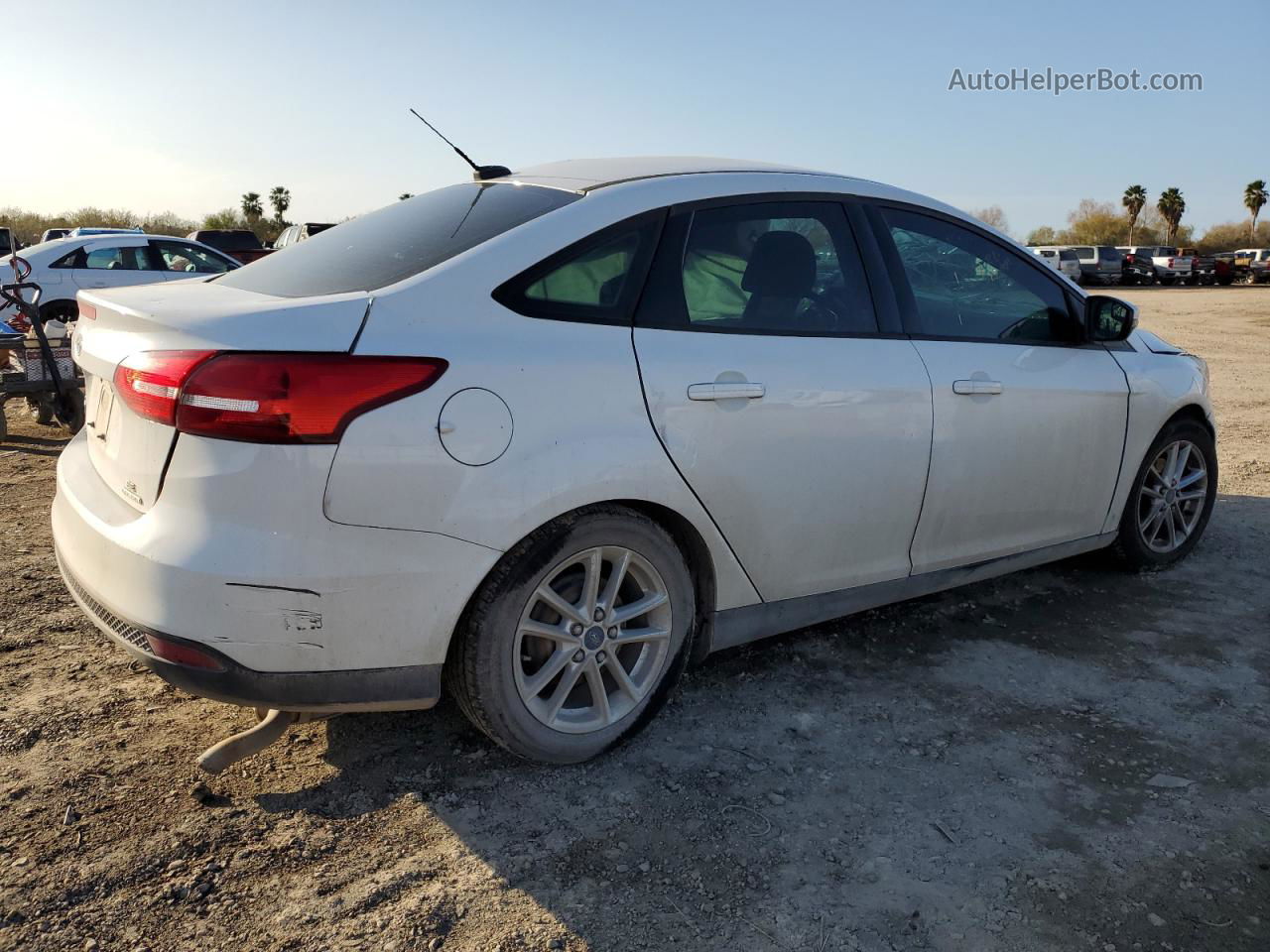 2015 Ford Focus Se Белый vin: 1FADP3F20FL316308