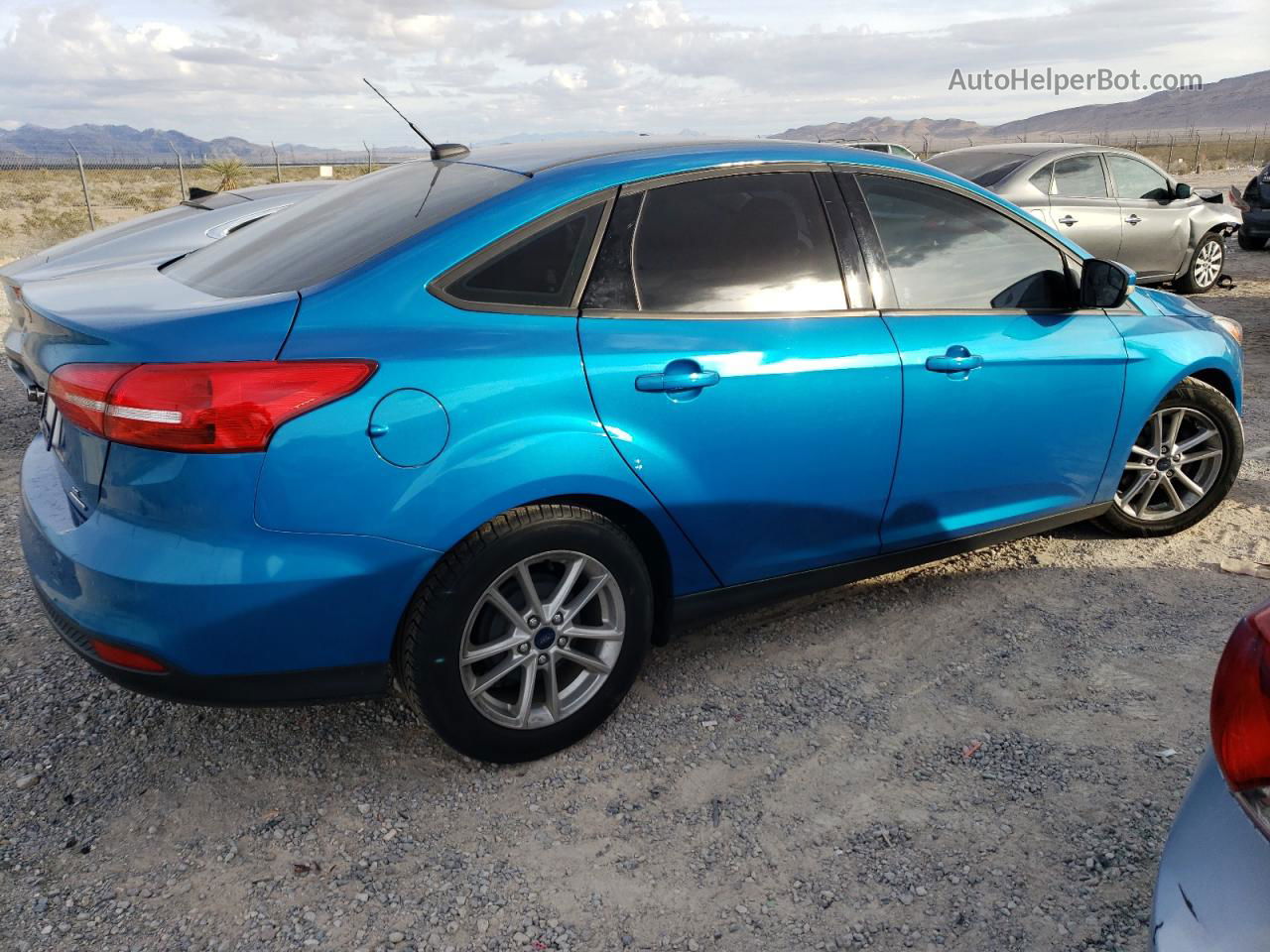 2015 Ford Focus Se Blue vin: 1FADP3F20FL383555