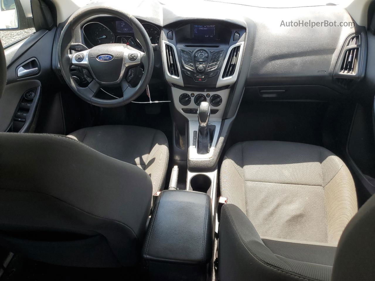 2013 Ford Focus Se Серебряный vin: 1FADP3F21DL107589