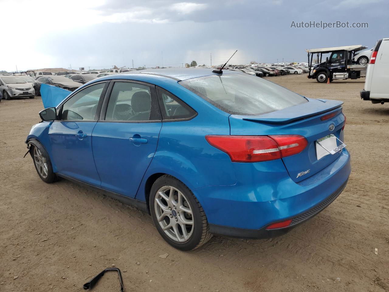 2015 Ford Focus Se Синий vin: 1FADP3F21FL334283