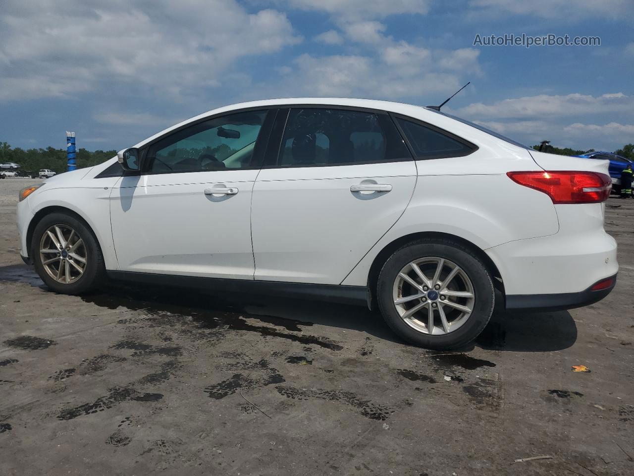 2016 Ford Focus Se White vin: 1FADP3F21GL211178