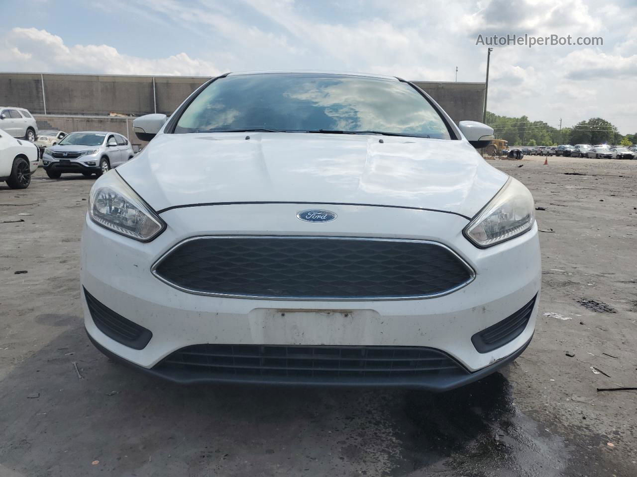 2016 Ford Focus Se White vin: 1FADP3F21GL211178