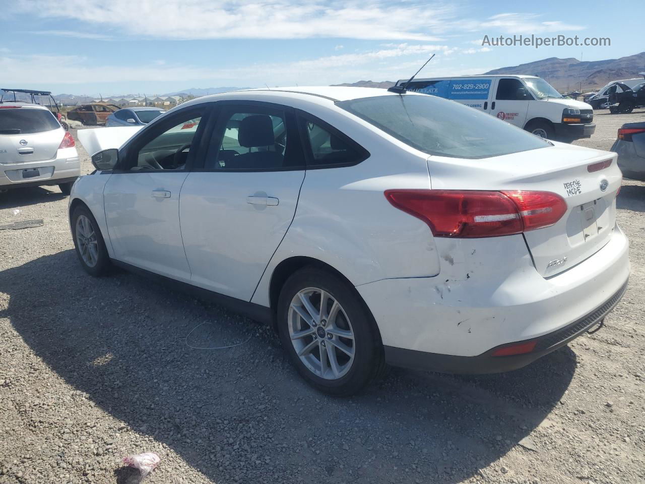 2017 Ford Focus Se White vin: 1FADP3F21HL237586