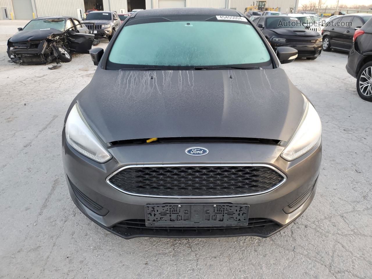 2017 Ford Focus Se Gray vin: 1FADP3F21HL293530