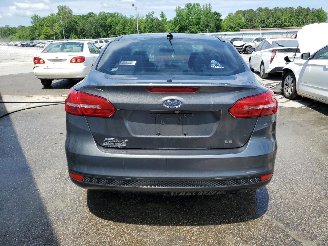 2017 Ford Focus Se Gray vin: 1FADP3F21HL337039