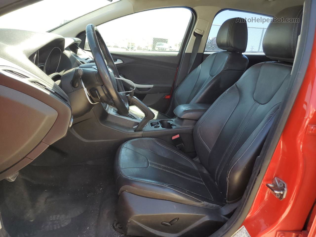 2013 Ford Focus Se Красный vin: 1FADP3F22DL284958