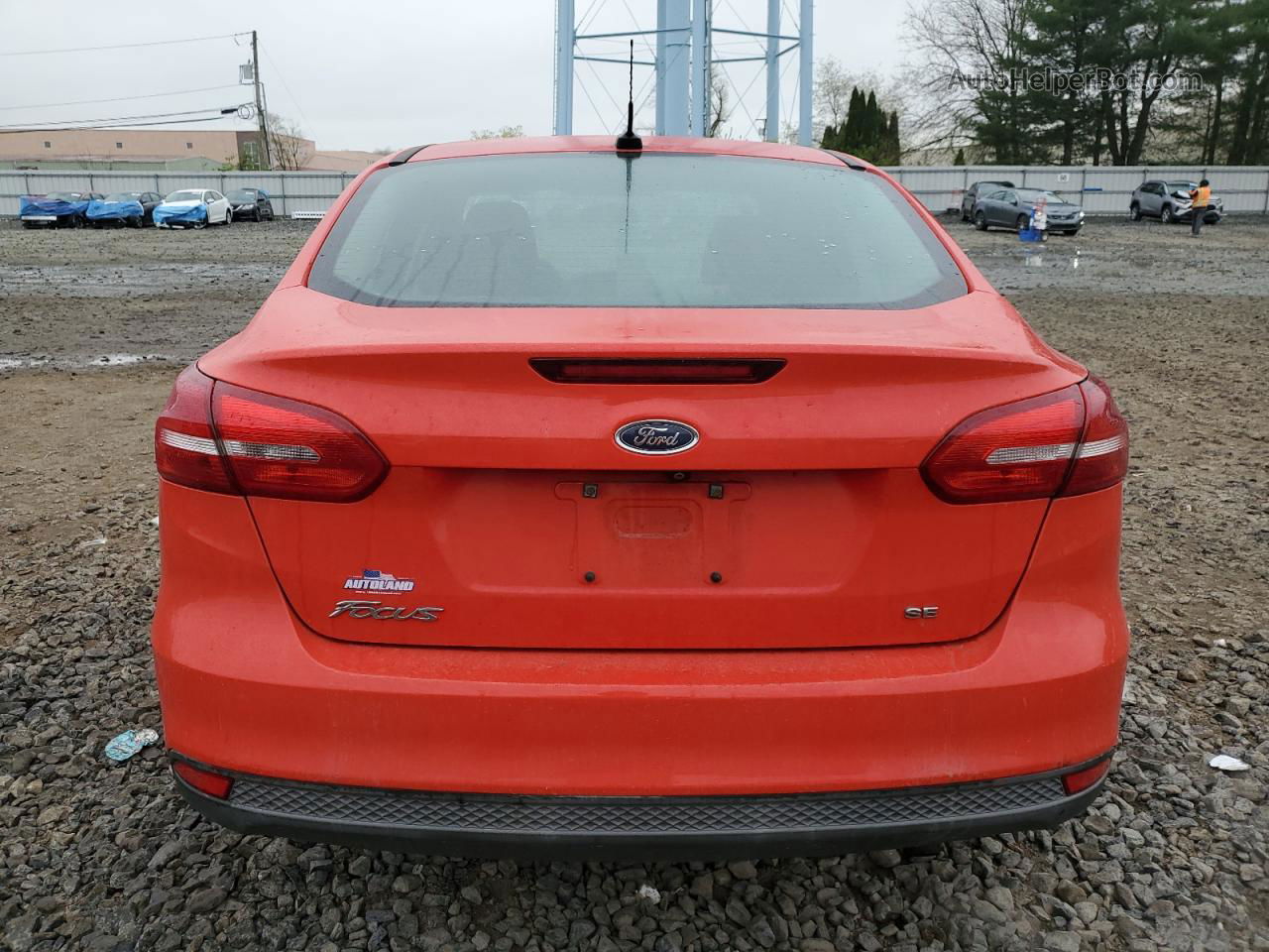 2015 Ford Focus Se Red vin: 1FADP3F22FL207302