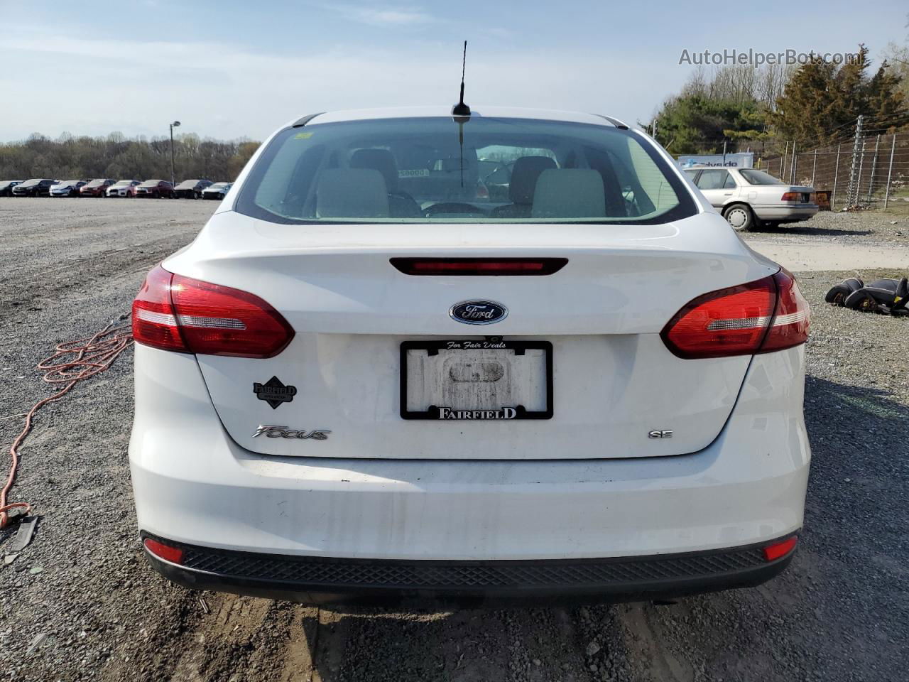 2015 Ford Focus Se White vin: 1FADP3F22FL227081