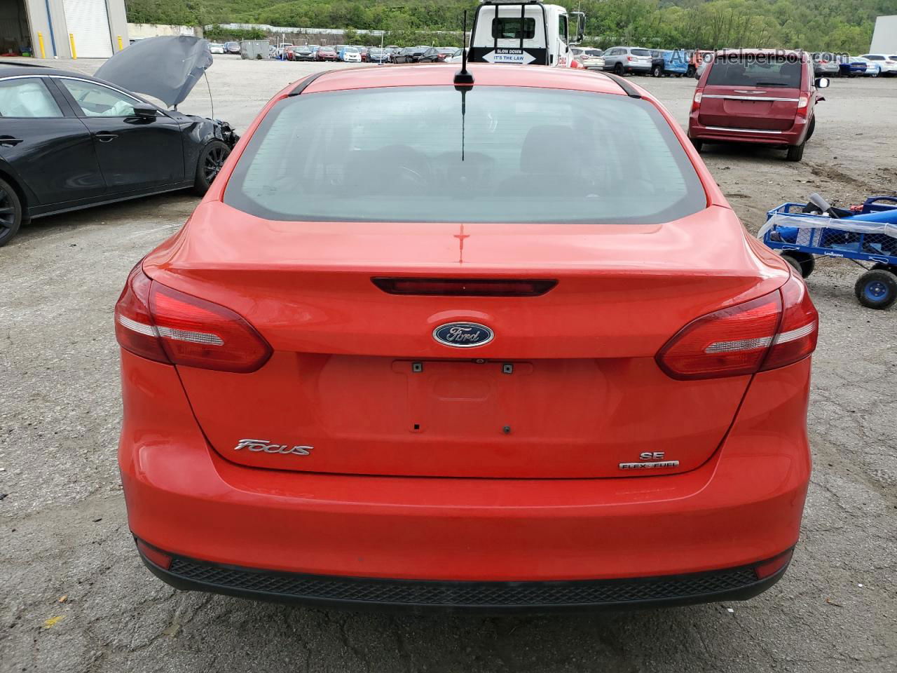 2015 Ford Focus Se Красный vin: 1FADP3F22FL243393