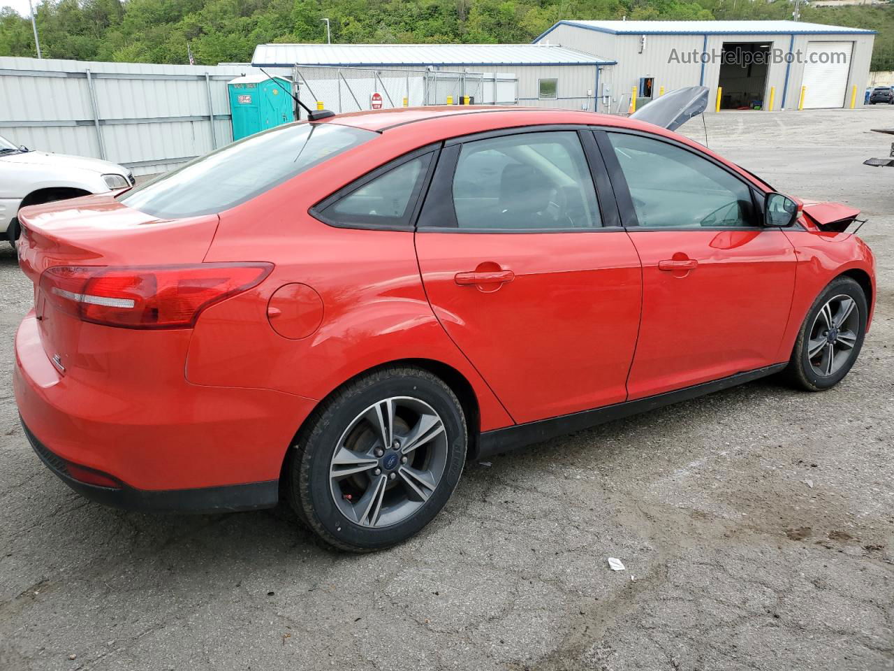 2015 Ford Focus Se Красный vin: 1FADP3F22FL243393