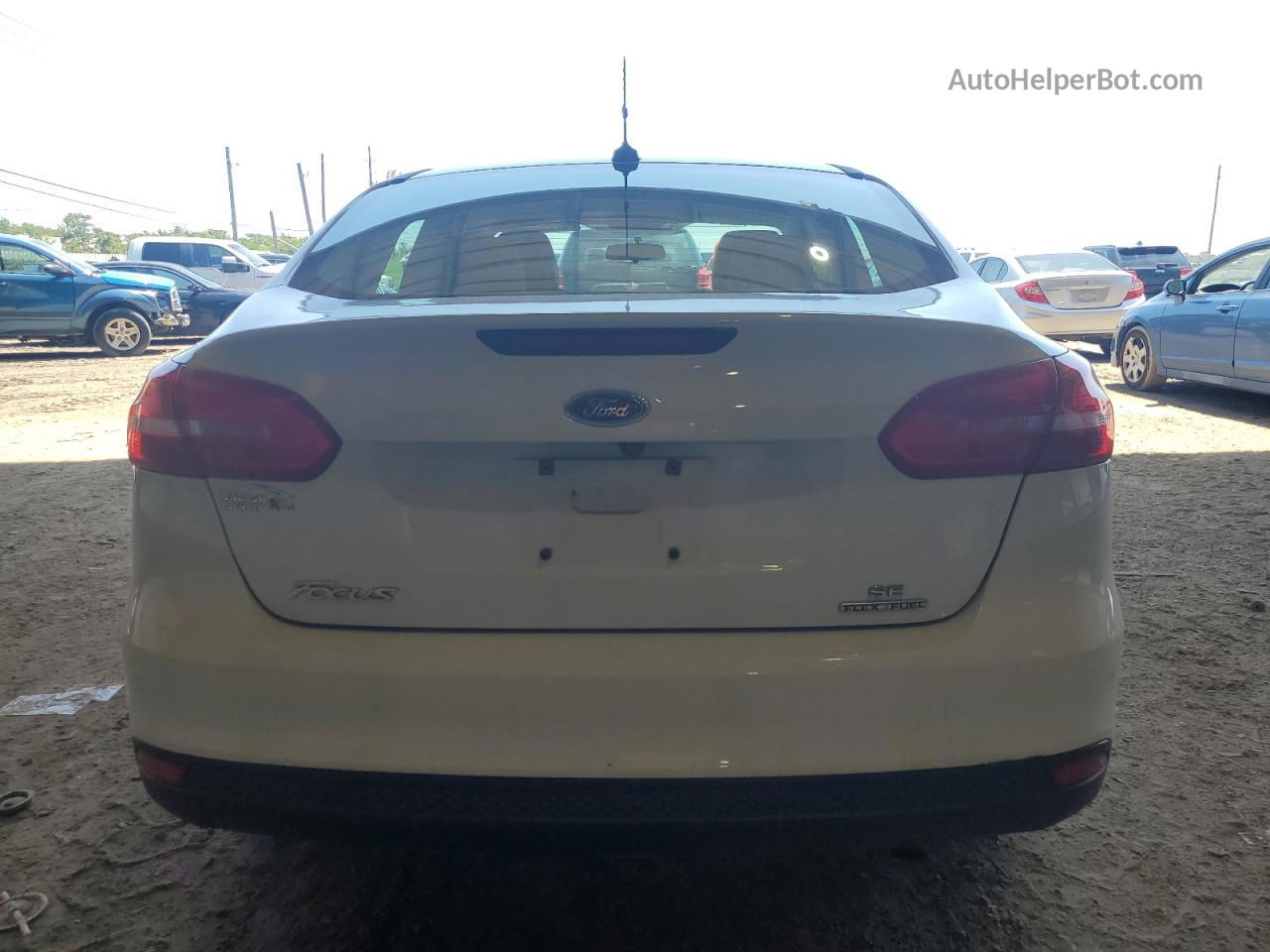 2015 Ford Focus Se Белый vin: 1FADP3F22FL299866