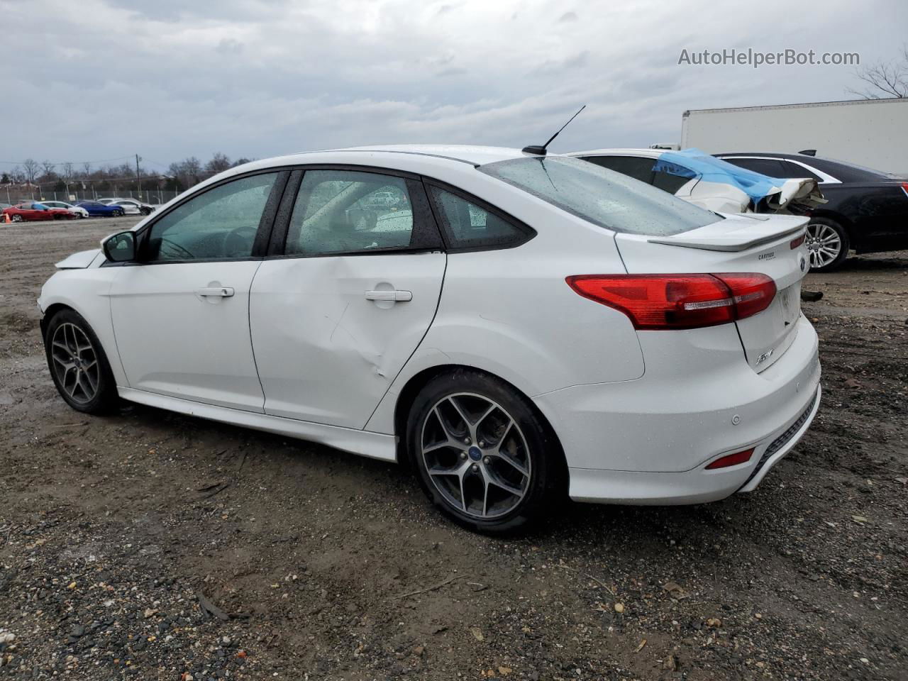 2015 Ford Focus Se White vin: 1FADP3F22FL312003