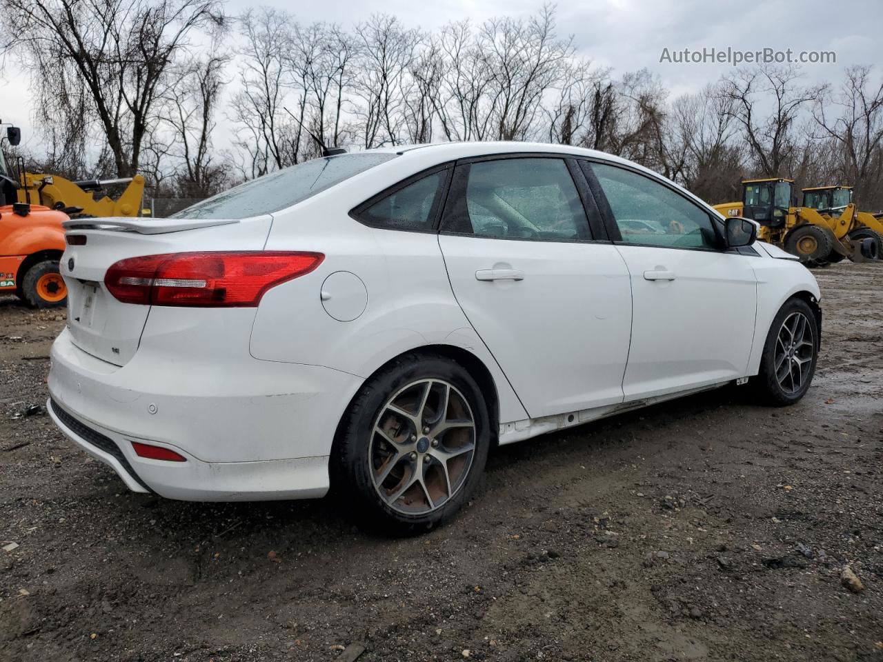 2015 Ford Focus Se White vin: 1FADP3F22FL312003