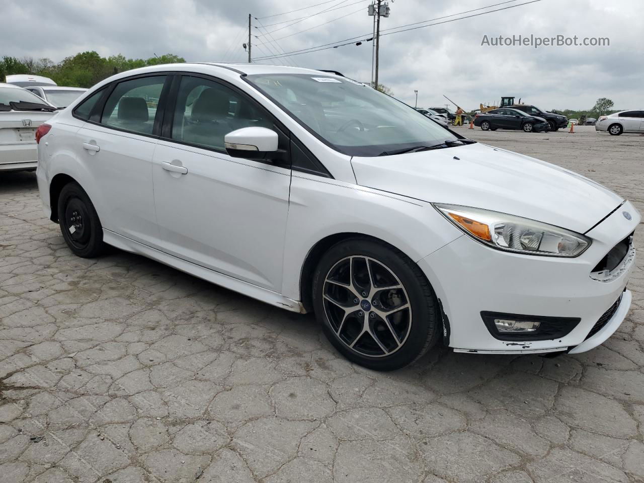 2015 Ford Focus Se White vin: 1FADP3F22FL321719