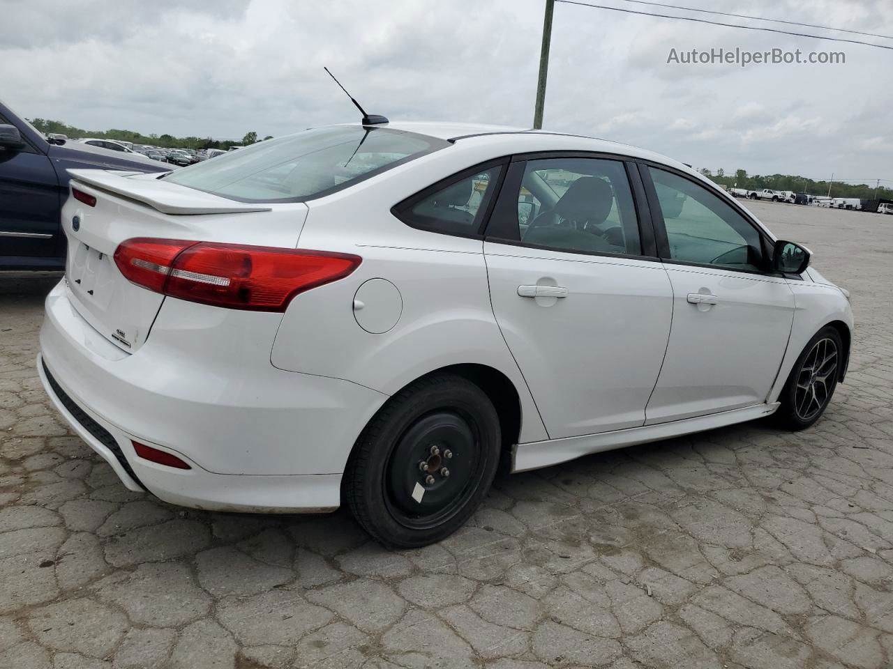 2015 Ford Focus Se White vin: 1FADP3F22FL321719