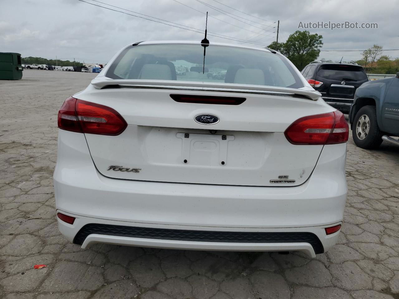 2015 Ford Focus Se White vin: 1FADP3F22FL321719