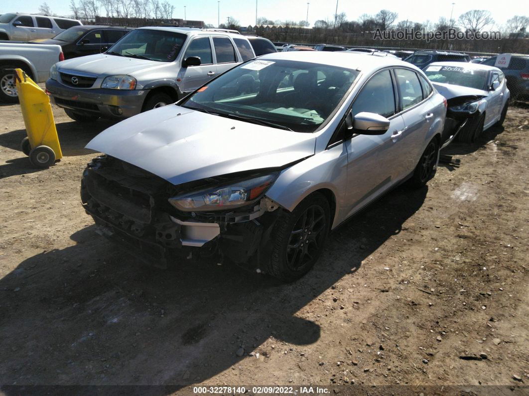 2016 Ford Focus Se Silver vin: 1FADP3F22GL298976