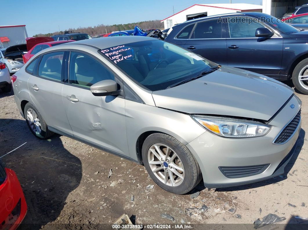 2016 Ford Focus Se Champagne vin: 1FADP3F22GL355645