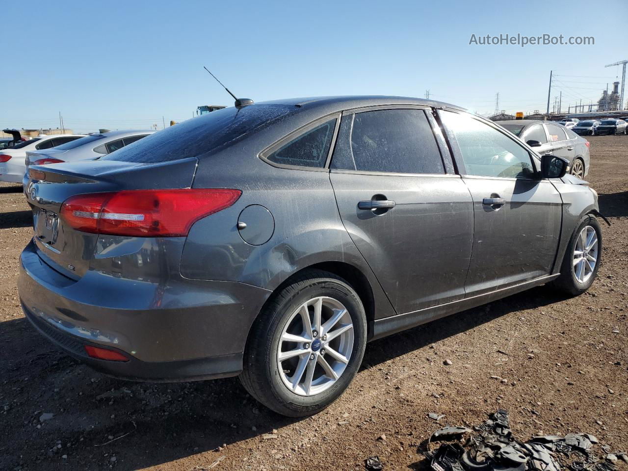 2017 Ford Focus Se Gray vin: 1FADP3F22HL304597