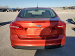 2018 Ford Focus Se Red vin: 1FADP3F22JL200052